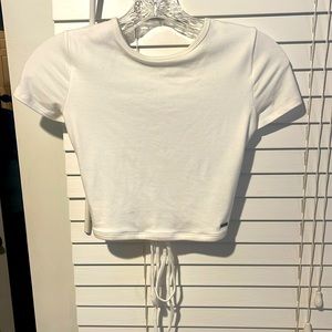 Hollister tieback crop tee